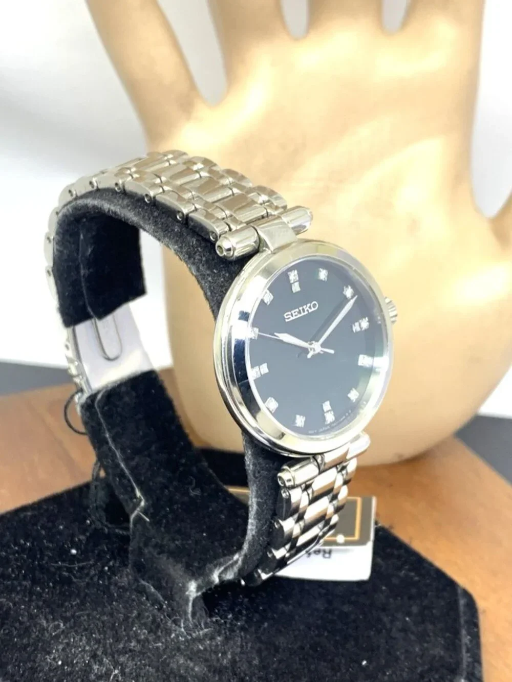 Seiko Women's Watch SRZ535 Quartz Diamond Green Mother of Pearl Dial Steel 30mm
